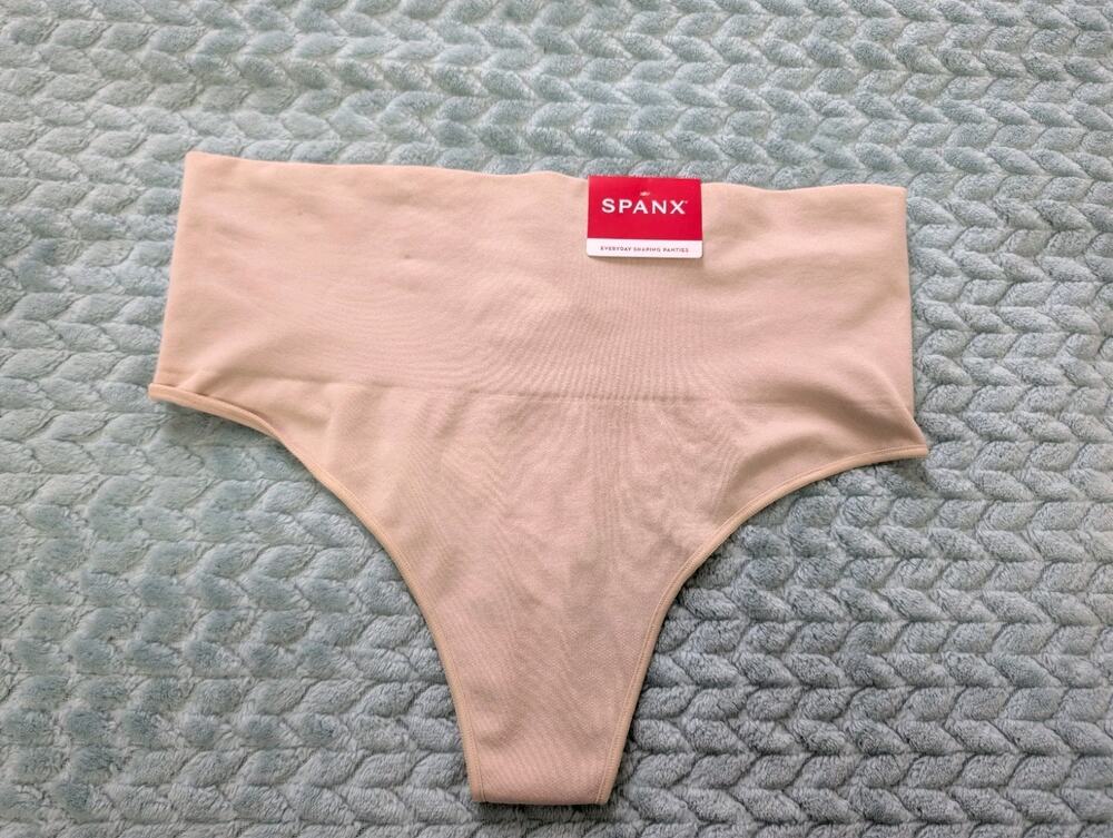 SPANX Everyday Shaping Panties Thong XL Soft Nude Seamless Shapewear NWT SS0815